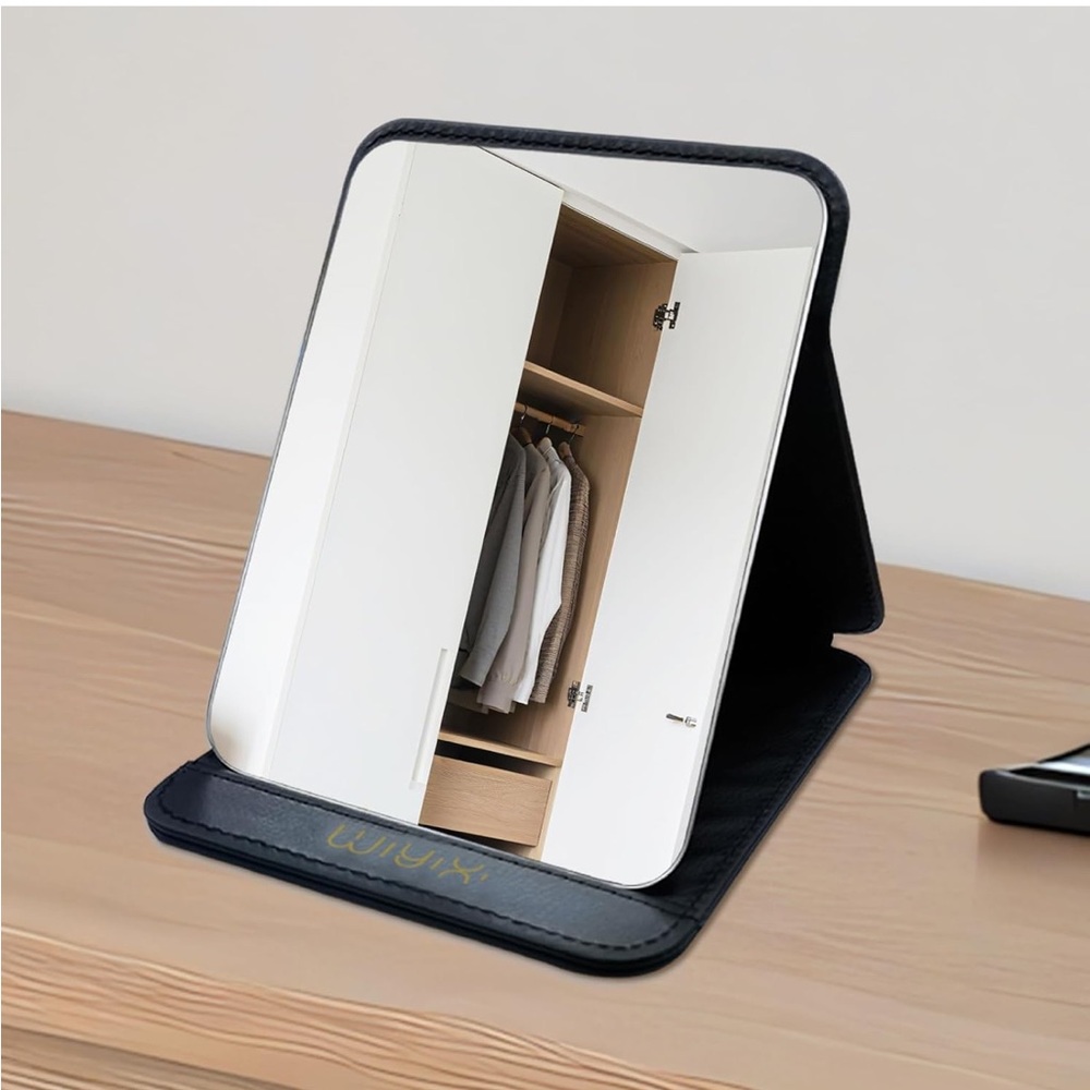 Travel Makeup Mirror – Sleek, Clear & On-the-Go Friendly ✨